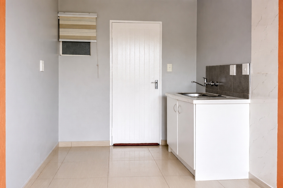 2 Bedroom Property for Sale in Fleurhof Gauteng