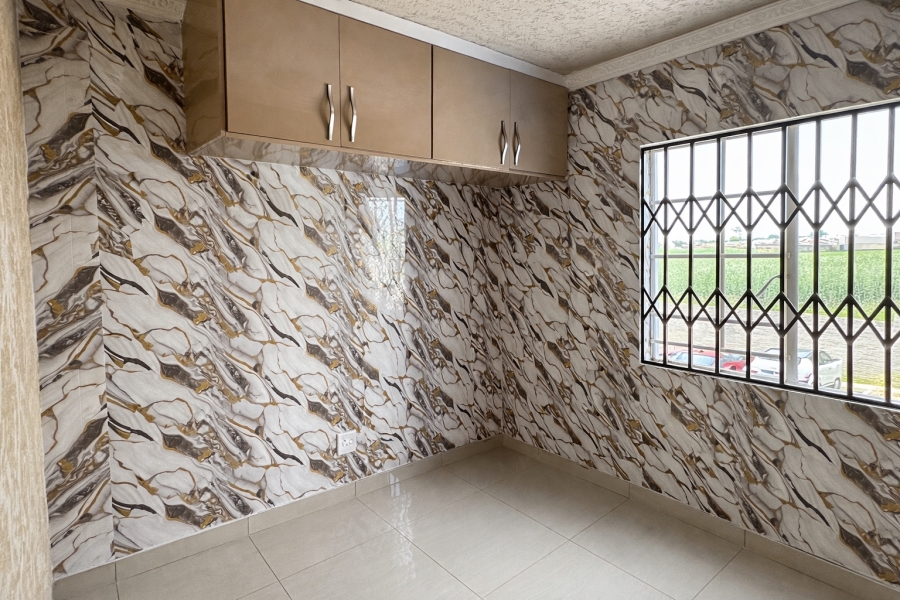 2 Bedroom Property for Sale in Fleurhof Gauteng