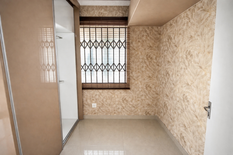 2 Bedroom Property for Sale in Fleurhof Gauteng