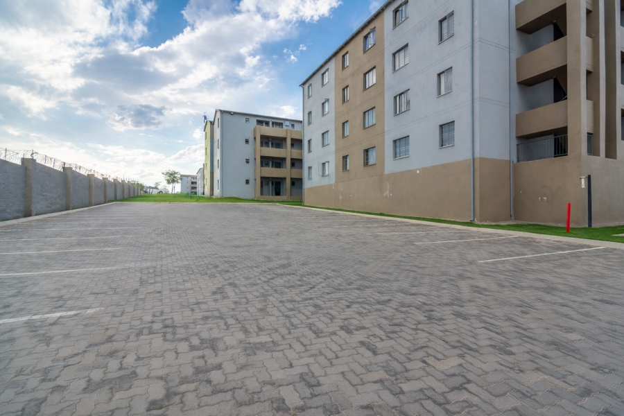 2 Bedroom Property for Sale in Fleurhof Gauteng