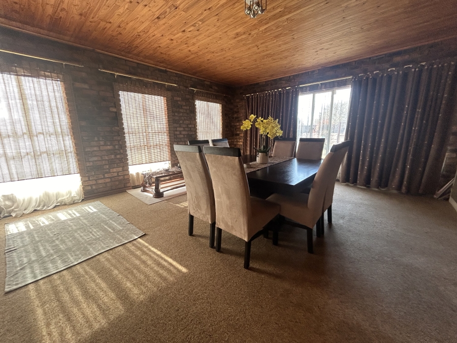 9 Bedroom Property for Sale in Louisrus Gauteng