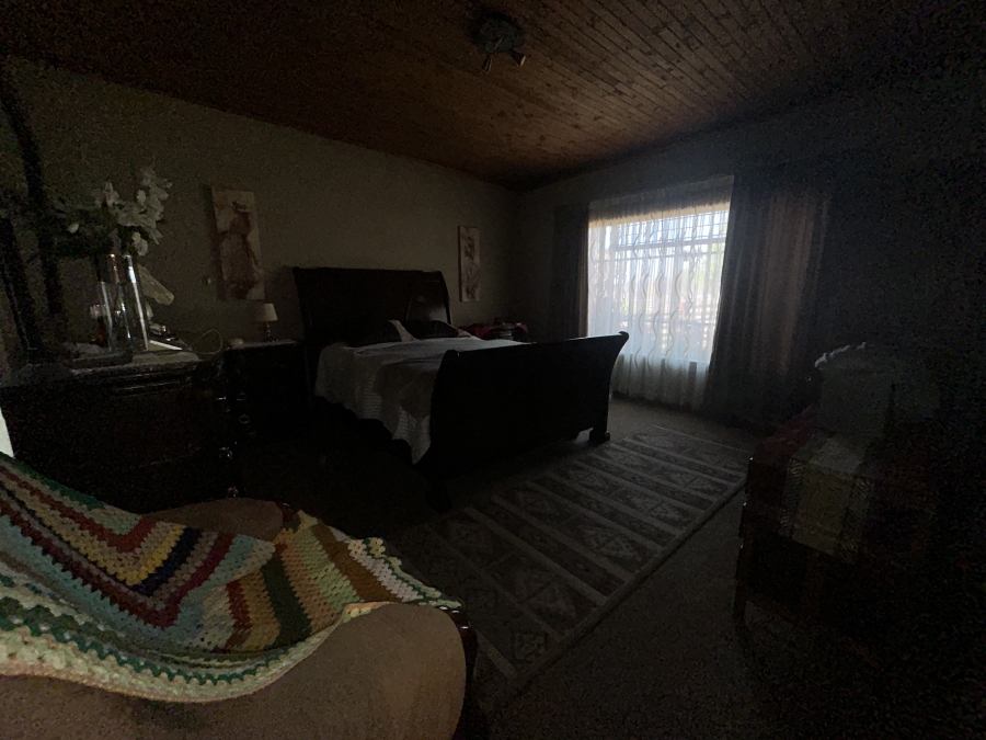 9 Bedroom Property for Sale in Louisrus Gauteng
