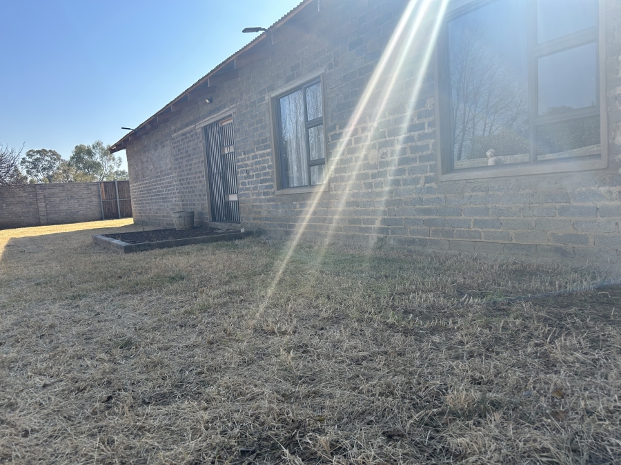 9 Bedroom Property for Sale in Louisrus Gauteng