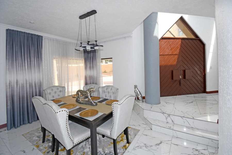 4 Bedroom Property for Sale in Northcliff Gauteng