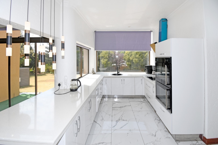 4 Bedroom Property for Sale in Northcliff Gauteng