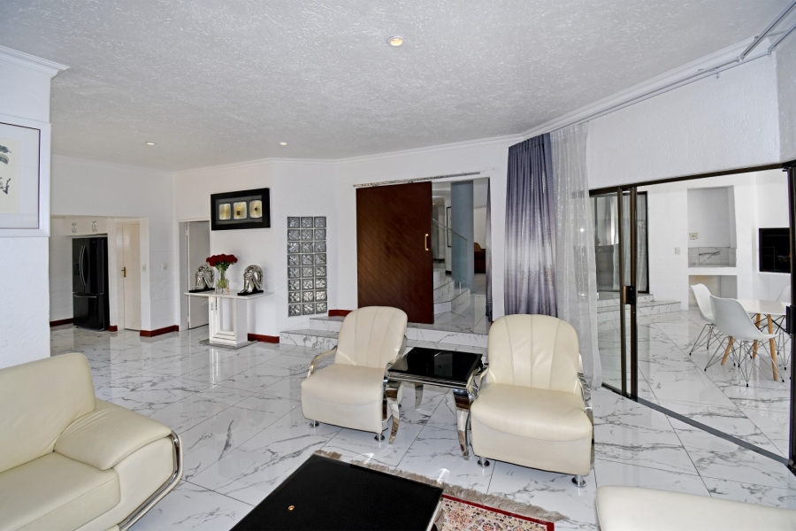 4 Bedroom Property for Sale in Northcliff Gauteng
