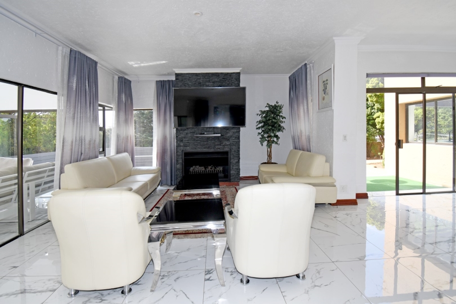4 Bedroom Property for Sale in Northcliff Gauteng