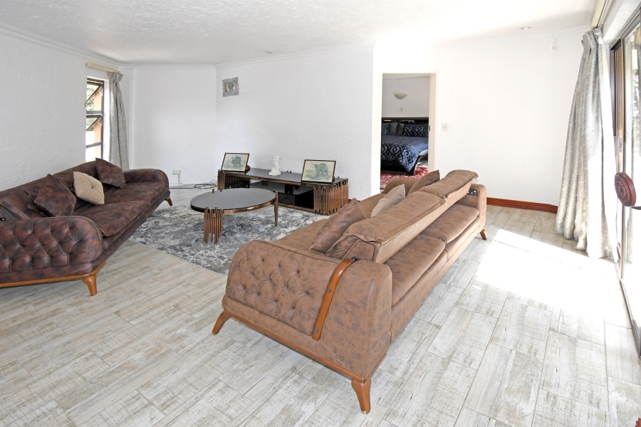4 Bedroom Property for Sale in Northcliff Gauteng