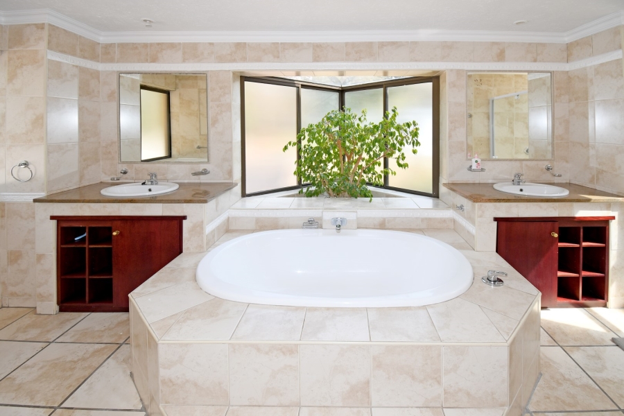 4 Bedroom Property for Sale in Northcliff Gauteng