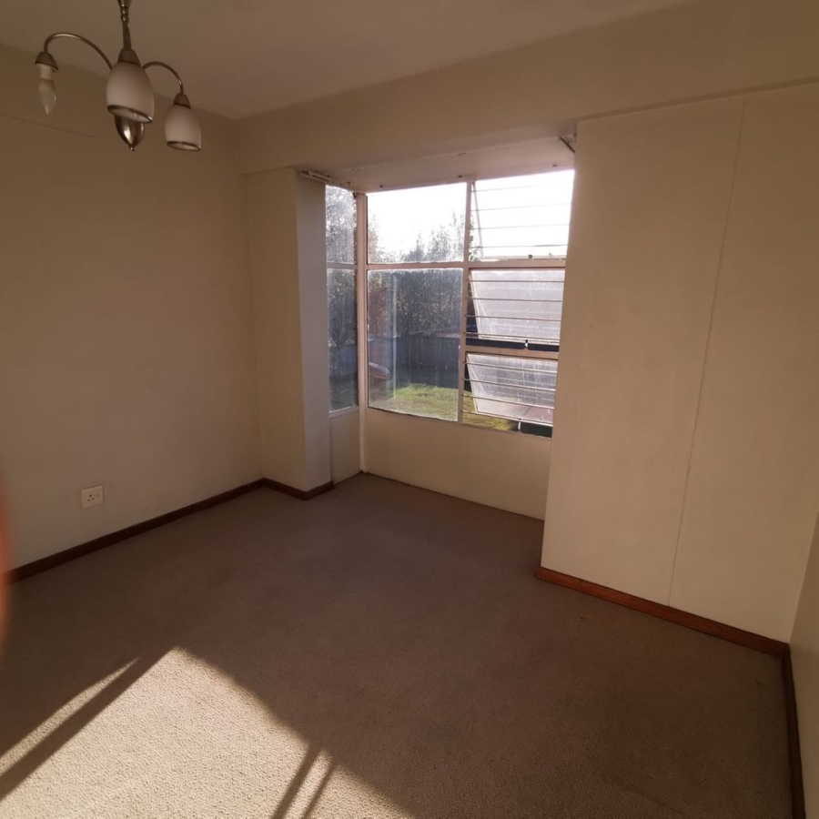 To Let 3 Bedroom Property for Rent in Lambton Gauteng