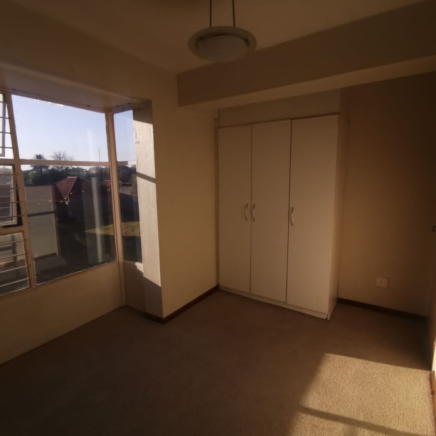 To Let 3 Bedroom Property for Rent in Lambton Gauteng