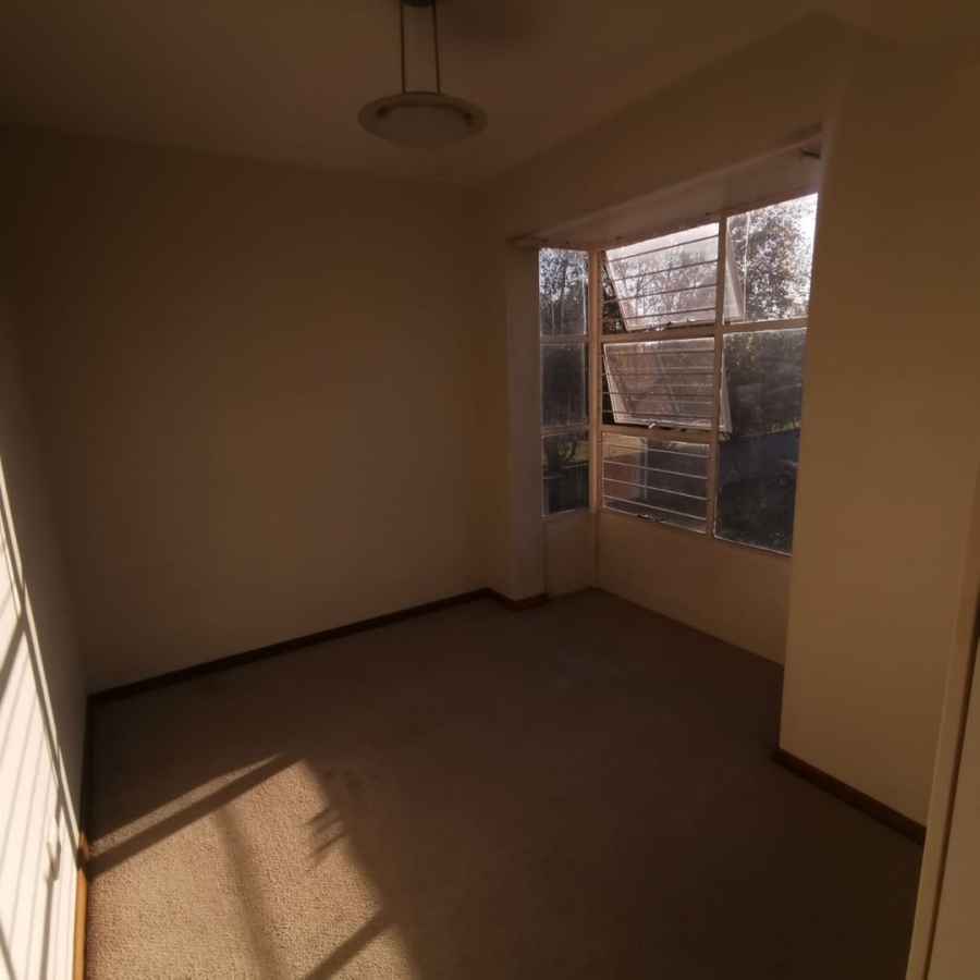 To Let 3 Bedroom Property for Rent in Lambton Gauteng