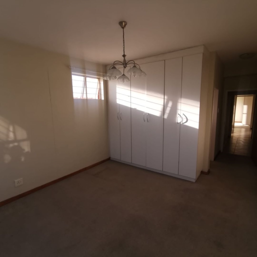 To Let 3 Bedroom Property for Rent in Lambton Gauteng