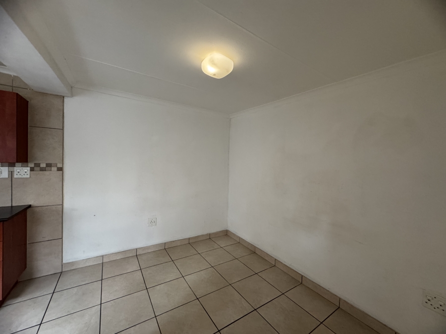 To Let 1 Bedroom Property for Rent in Parkhill Gardens Gauteng