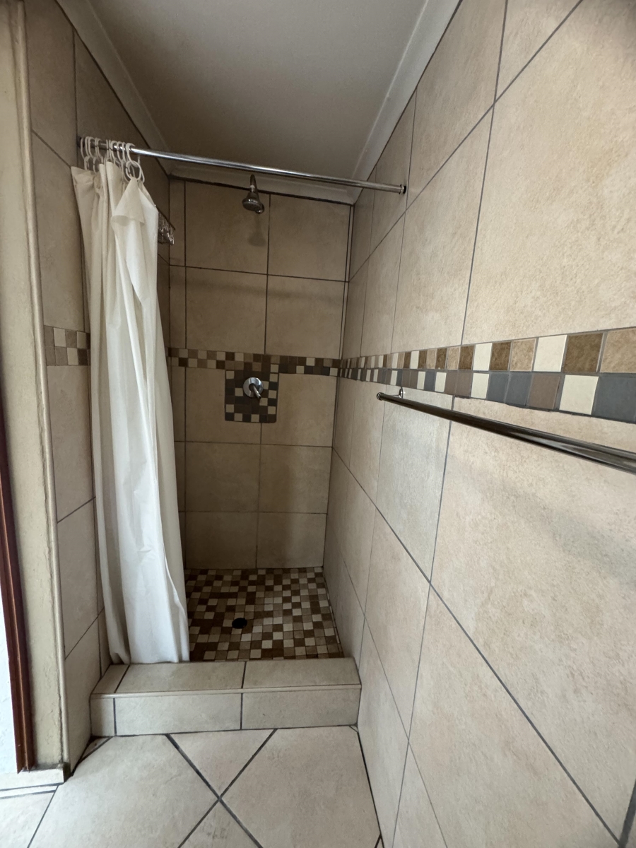 To Let 1 Bedroom Property for Rent in Parkhill Gardens Gauteng