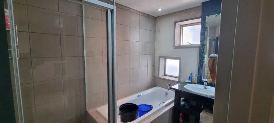 2 Bedroom Property for Sale in Hillcrest Gauteng