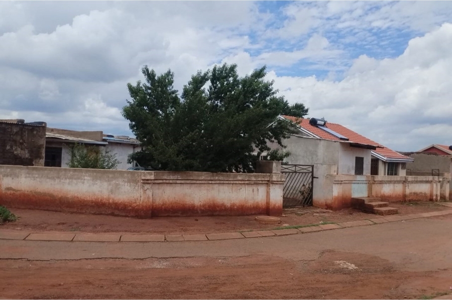 2 Bedroom Property for Sale in Lufhereng Gauteng