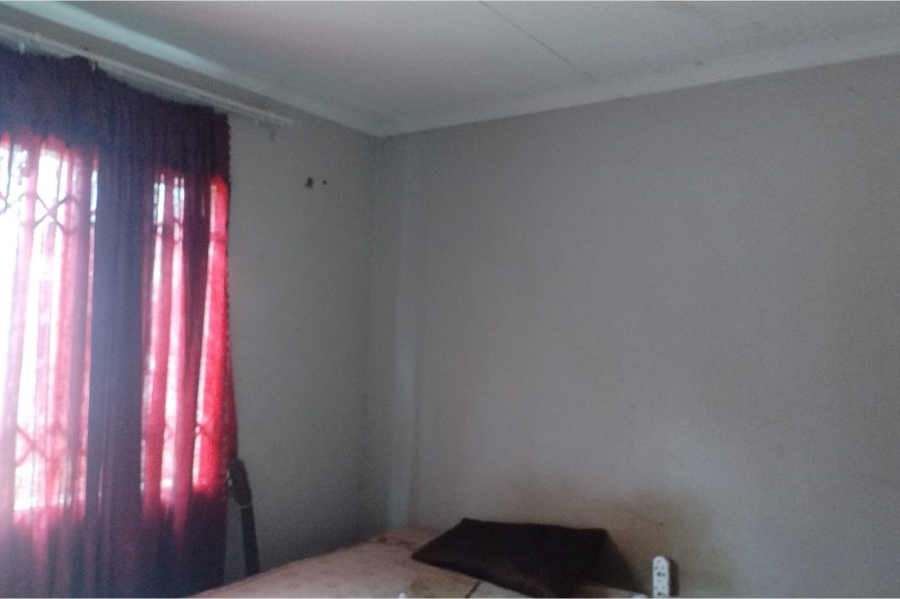2 Bedroom Property for Sale in Lufhereng Gauteng