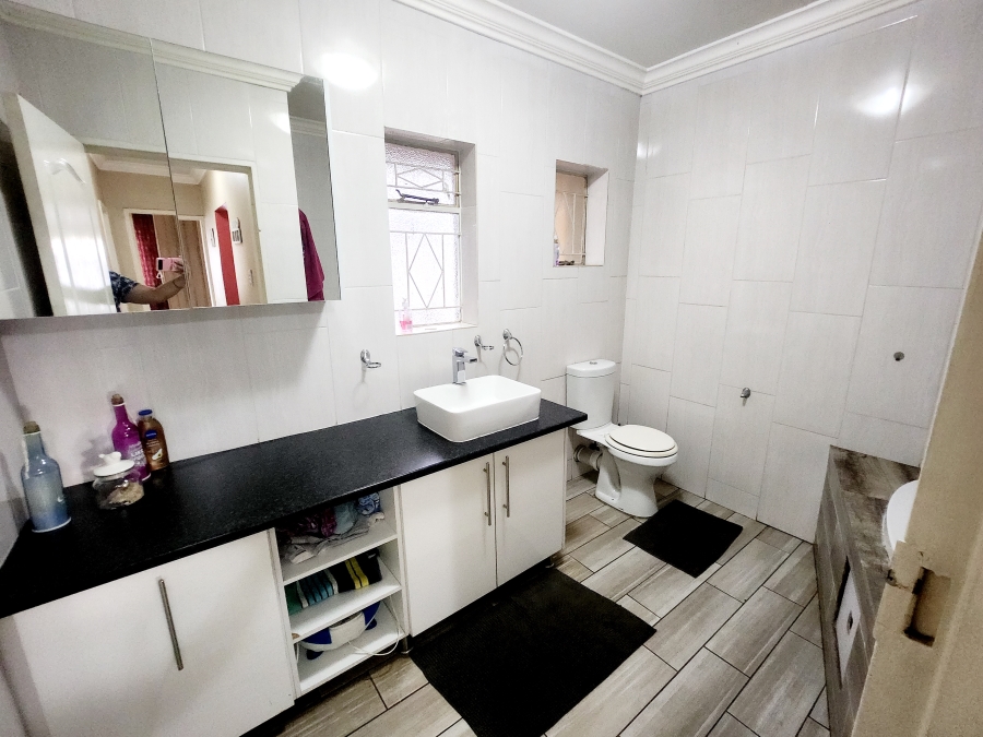 4 Bedroom Property for Sale in Riversdale Gauteng