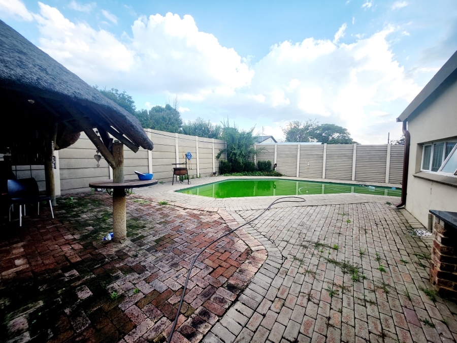 4 Bedroom Property for Sale in Riversdale Gauteng