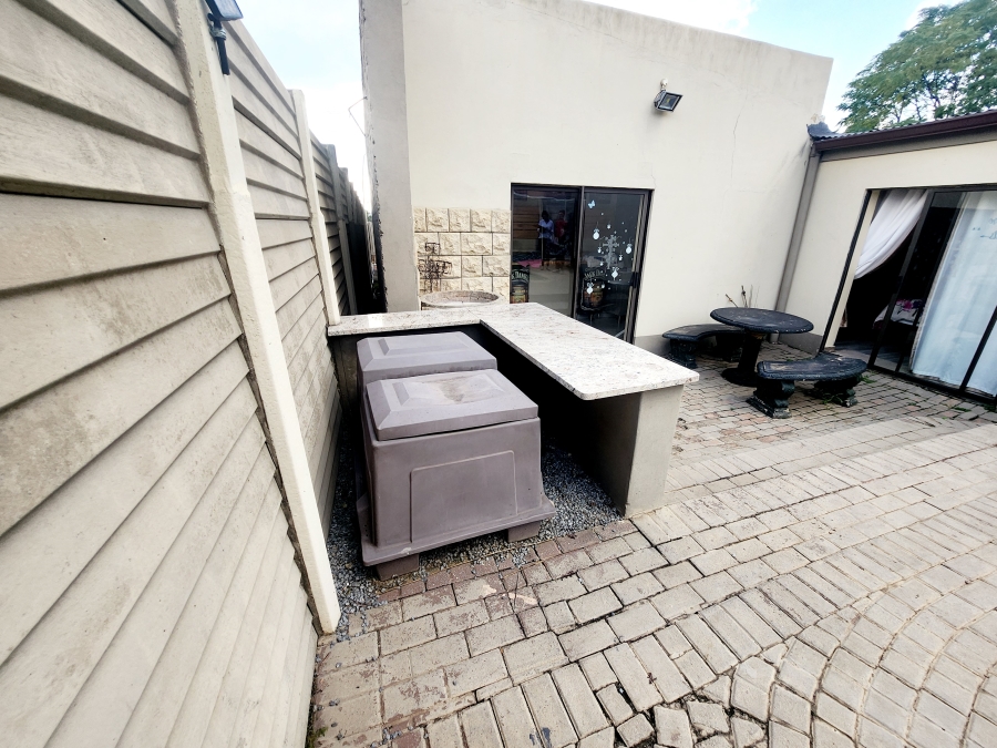 4 Bedroom Property for Sale in Riversdale Gauteng