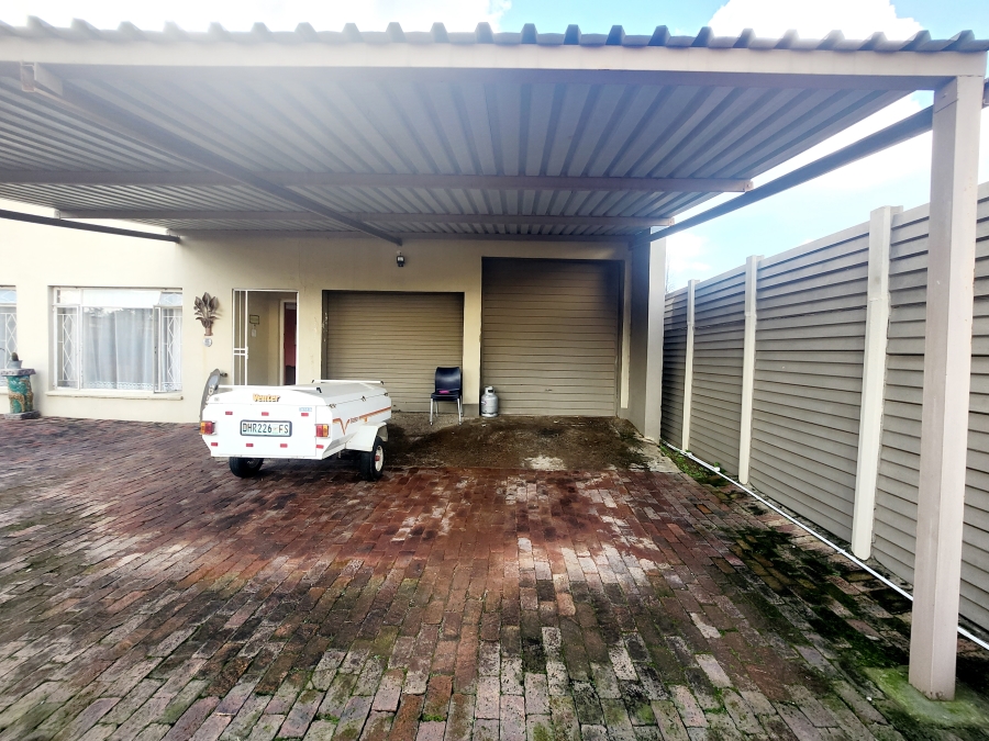 4 Bedroom Property for Sale in Riversdale Gauteng
