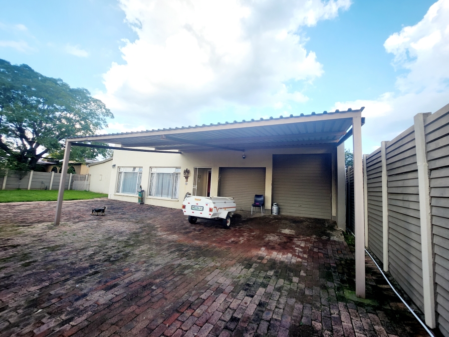 4 Bedroom Property for Sale in Riversdale Gauteng