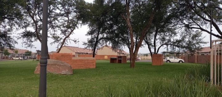 To Let 2 Bedroom Property for Rent in Monavoni A H Gauteng