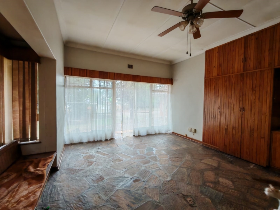 4 Bedroom Property for Sale in Risiville Gauteng