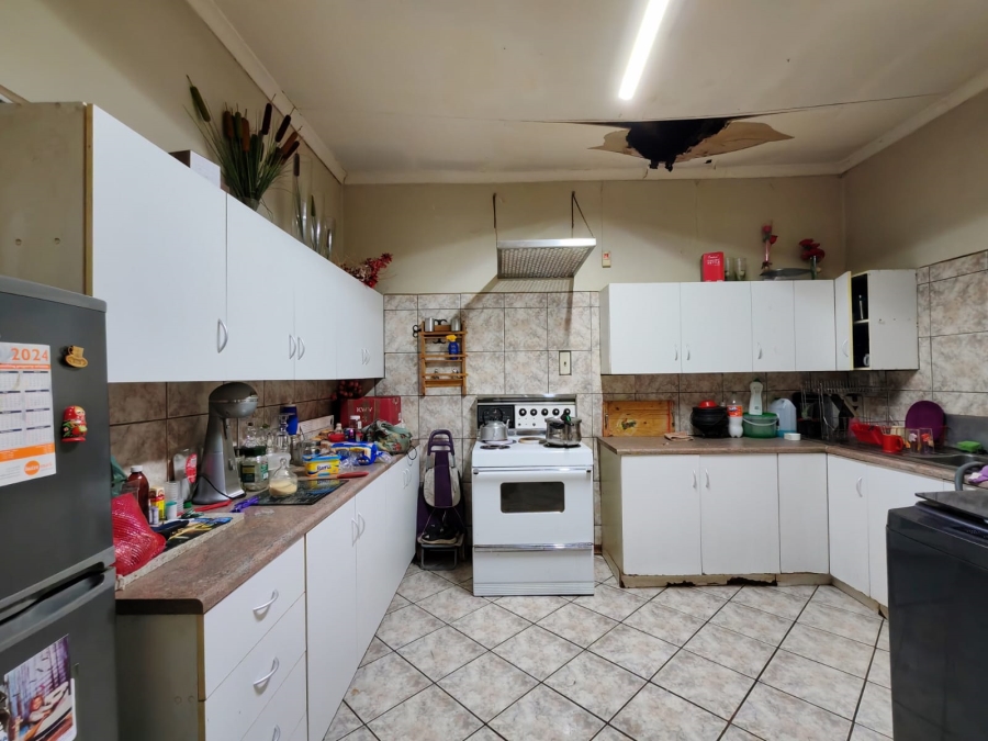 4 Bedroom Property for Sale in Risiville Gauteng