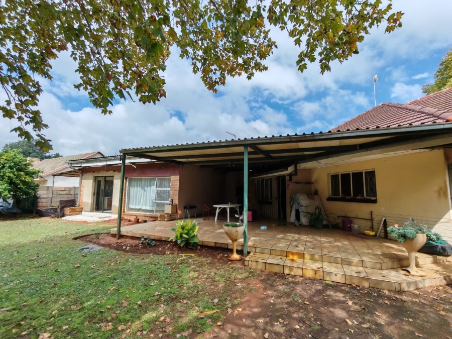 4 Bedroom Property for Sale in Risiville Gauteng
