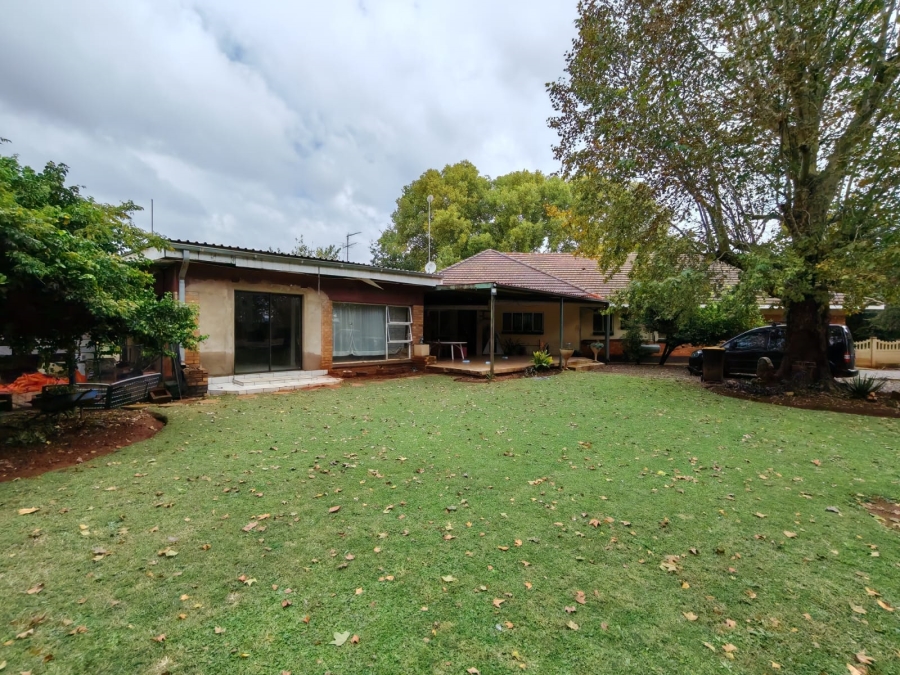 4 Bedroom Property for Sale in Risiville Gauteng