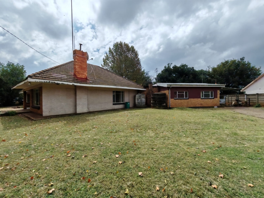 4 Bedroom Property for Sale in Risiville Gauteng