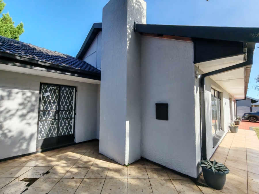 4 Bedroom Property for Sale in Risiville Gauteng
