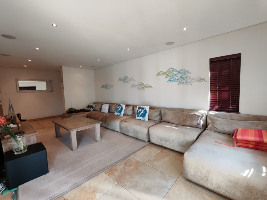 4 Bedroom Property for Sale in Three Rivers Proper Gauteng