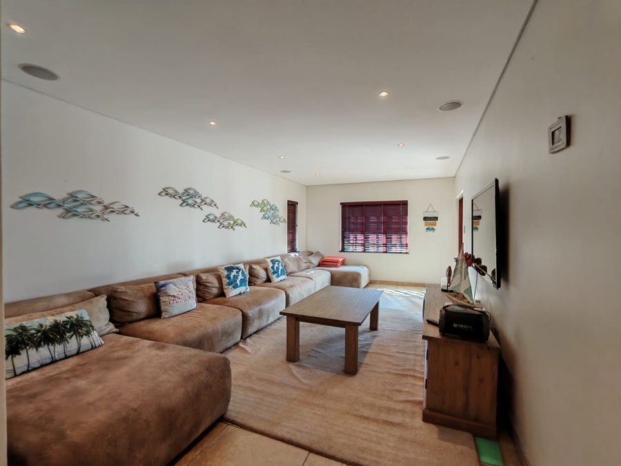 4 Bedroom Property for Sale in Three Rivers Proper Gauteng