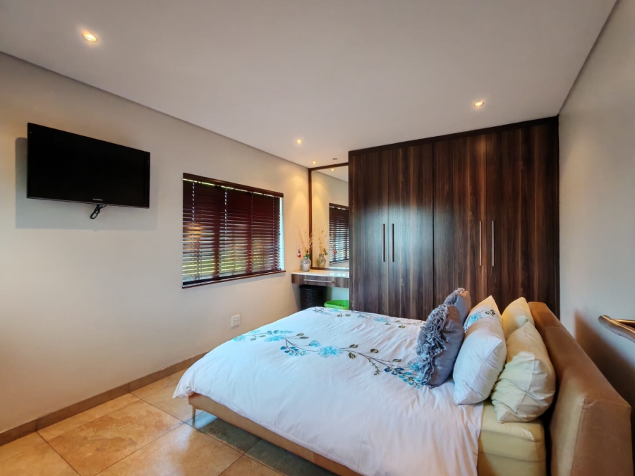 4 Bedroom Property for Sale in Three Rivers Proper Gauteng