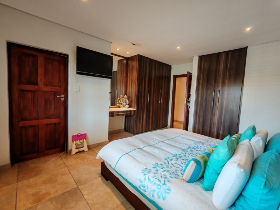 4 Bedroom Property for Sale in Three Rivers Proper Gauteng