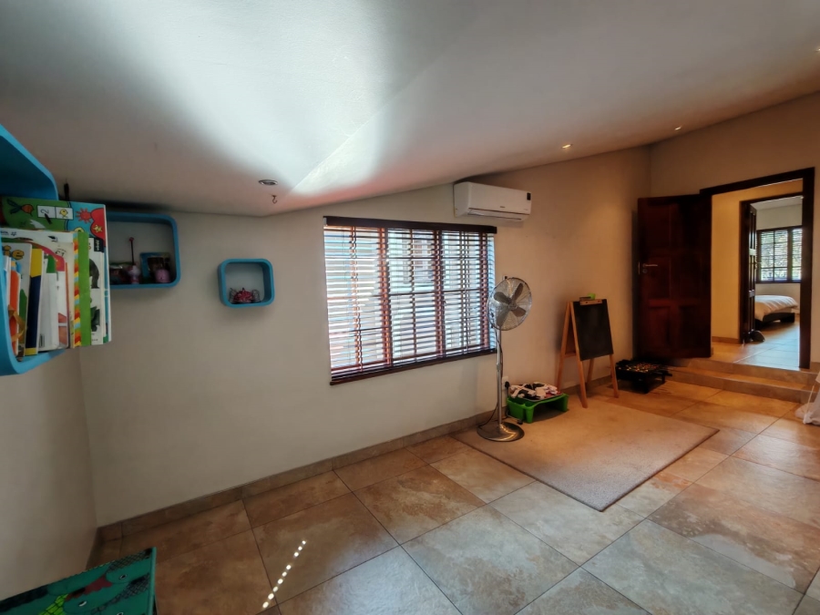 4 Bedroom Property for Sale in Three Rivers Proper Gauteng