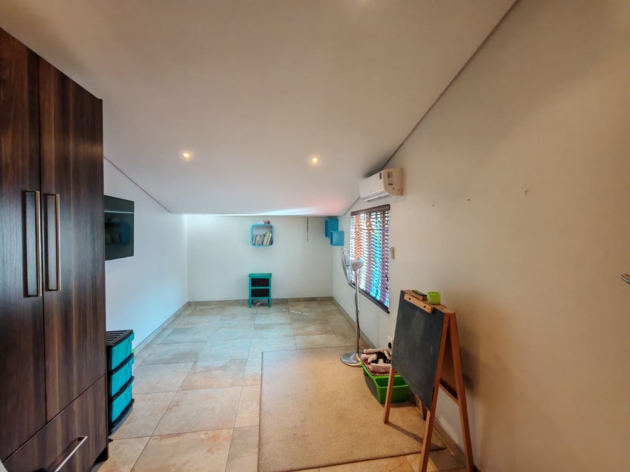 4 Bedroom Property for Sale in Three Rivers Proper Gauteng