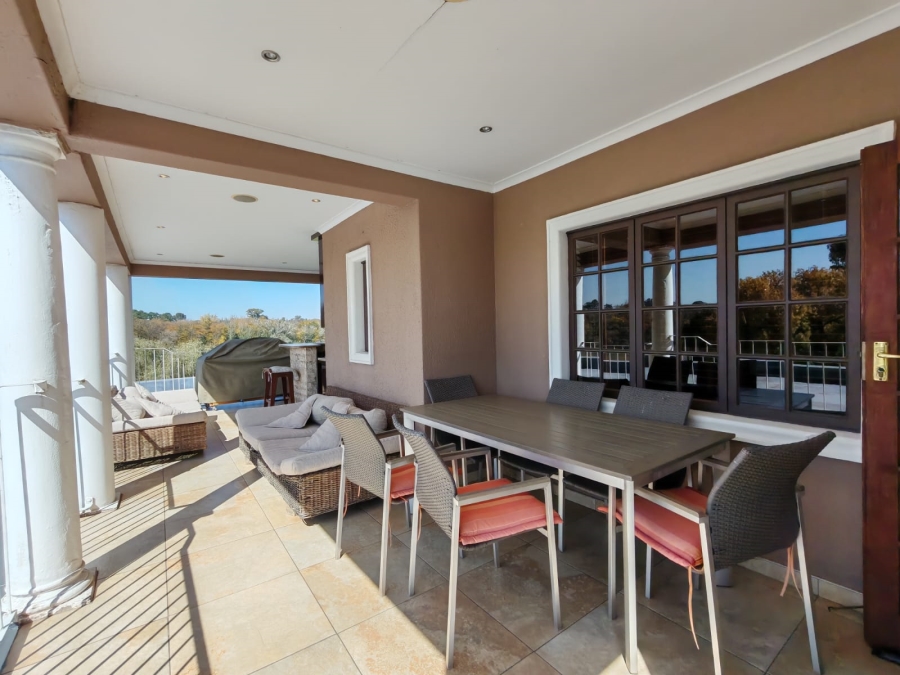 4 Bedroom Property for Sale in Three Rivers Proper Gauteng