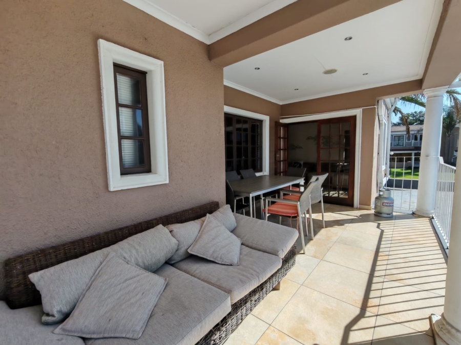 4 Bedroom Property for Sale in Three Rivers Proper Gauteng