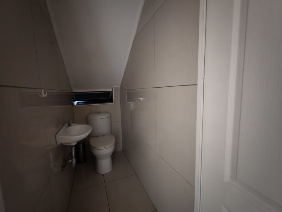 3 Bedroom Property for Sale in Three Rivers Proper Gauteng
