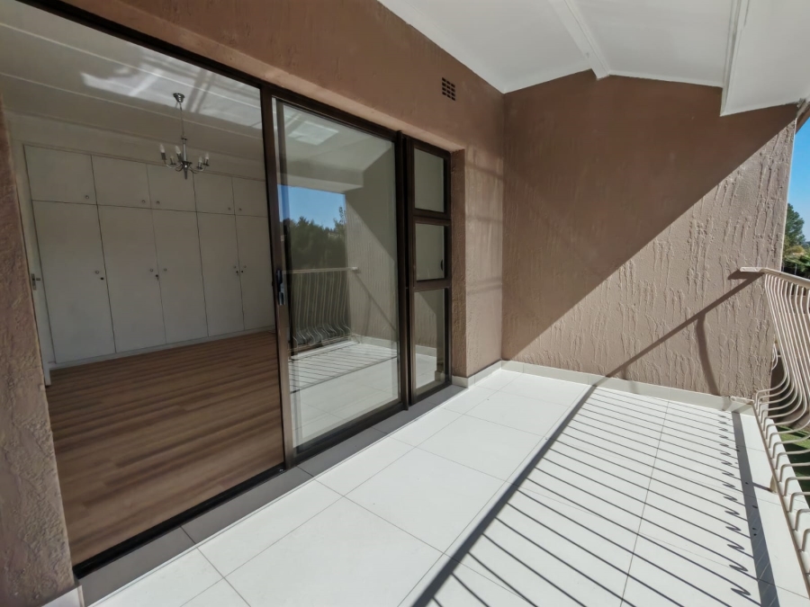 3 Bedroom Property for Sale in Three Rivers Proper Gauteng