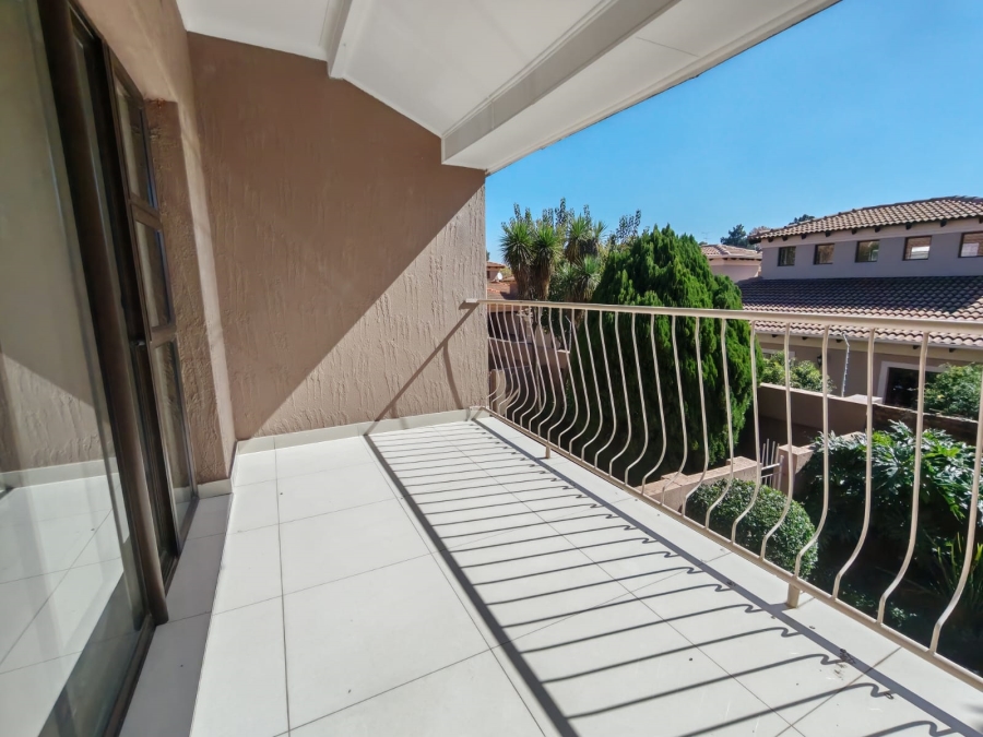 3 Bedroom Property for Sale in Three Rivers Proper Gauteng