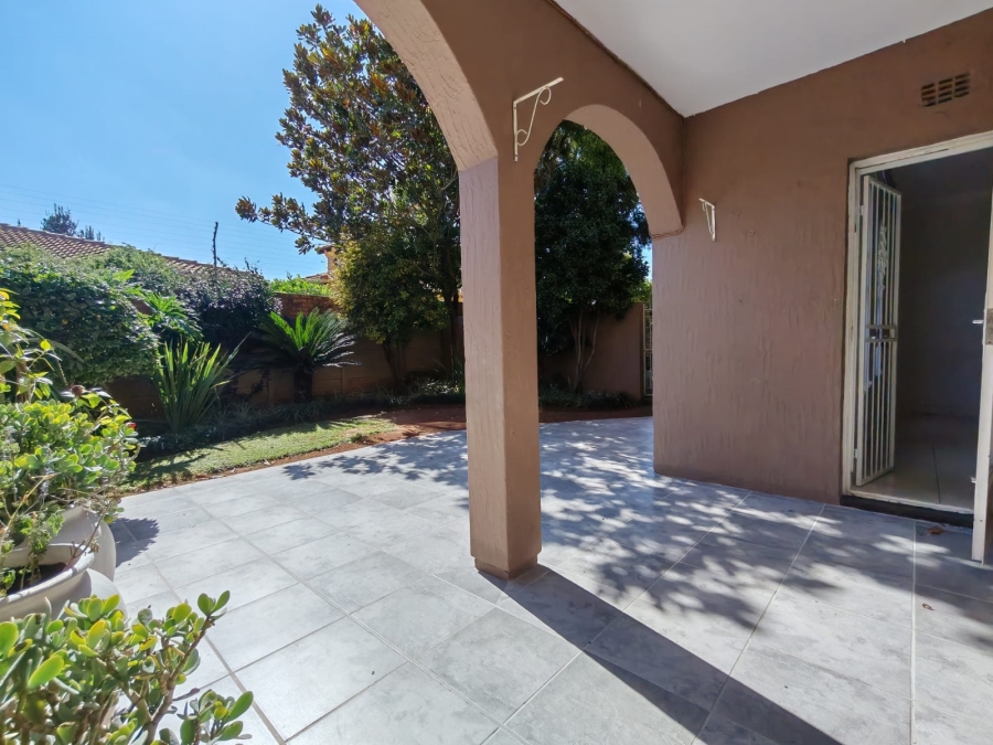 3 Bedroom Property for Sale in Three Rivers Proper Gauteng