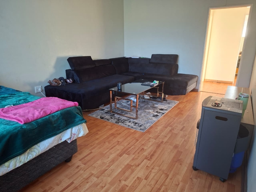 1 Bedroom Property for Sale in Vanderbijlpark CW 3 Gauteng