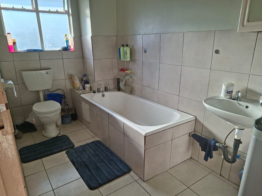 1 Bedroom Property for Sale in Vanderbijlpark CW 3 Gauteng