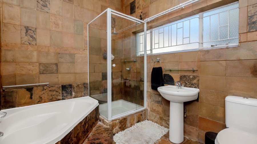 3 Bedroom Property for Sale in Kenleaf Gauteng
