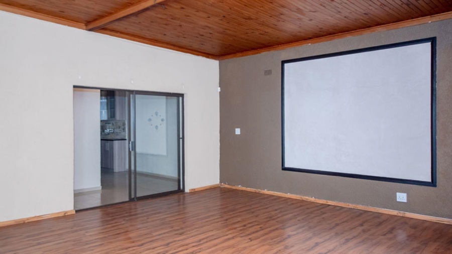 3 Bedroom Property for Sale in Kenleaf Gauteng